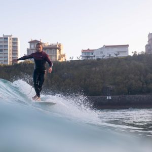 Timing photo de longboard à biarritz | Quenticq Photographe de surf Pays Basque